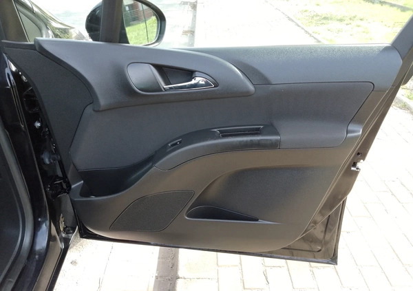 Opel Meriva cena 21100 przebieg: 194000, rok produkcji 2011 z Radom małe 301